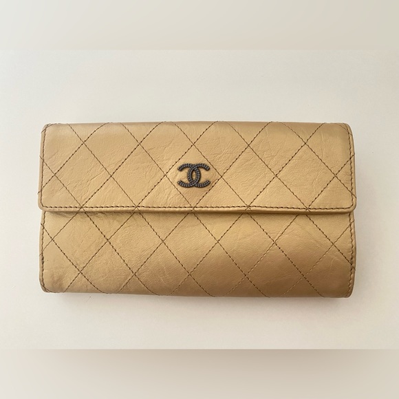 Like New Gold Leather Wallet - Picture 1 of 10